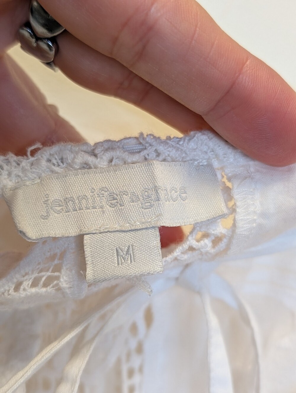 Jennifer & Grace White Eyelet Lace Boho Peasant Blouse Top M - Picture 3 of 16